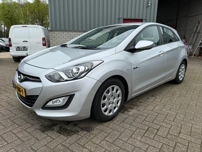 Hyundai i30 1.6 GDI i-Motion NL AUTO / Nieuwe Apk &