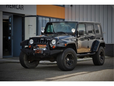 Jeep Wrangler Unlimited 3.8 Sahara YOUNGTIMER! (bj 2009)