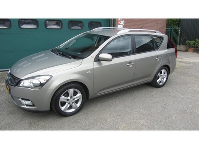 Kia Cee'd Sporty Wagon 1.4 CVVT Navigator Plus Pack