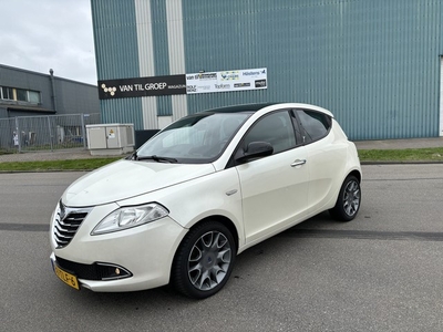 Lancia Ypsilon 0.9i TwinAir Platinum 5-Deurs Automaat 86