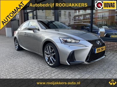 Lexus IS 300h Hybrid F-Sport Line