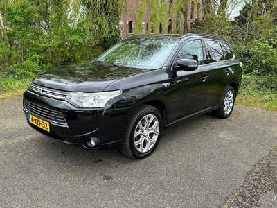 Mitsubishi Outlander 2.0 PHEV Executive Edition / Goed