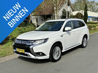 Mitsubishi Outlander 2.4 PHEV Intense 240PK AWD Navi•Camera