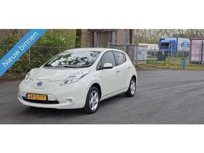 Nissan LEAF Base 24 kWh NETTE AUTO RIJD EN SCHAKELT GOED