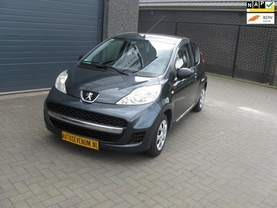 Peugeot 107 1.0-12V XR