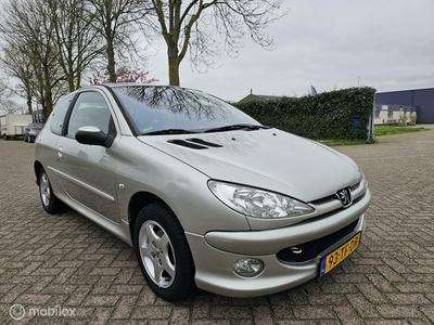 Peugeot 206 1.4 Air-line 3 nieuwe Apk Airco