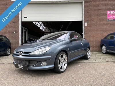 Peugeot 206 CC 1.6-16V Quiksilver Airco Stoelverwarming