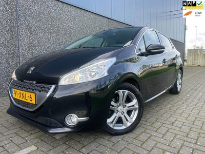 Peugeot 208 1.4 VTi Allure/NAVI/PDC/Nieuwe APK en beurt!