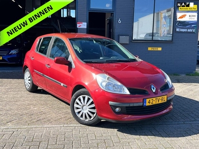 Renault Clio 1.4-16V Authentique/ Cruise/Airco/ 5DR/Trekhaak