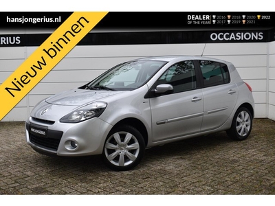 Renault Clio 1.6 Night & Day AUTOMAAT NAVI