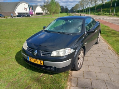 Renault Mégane Coupé-Cabriolet 2.0-16V Privilège Comfort