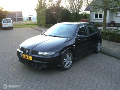 Seat Leon 1.8-20VT Topsport 200934 km nap sleutels kompleet