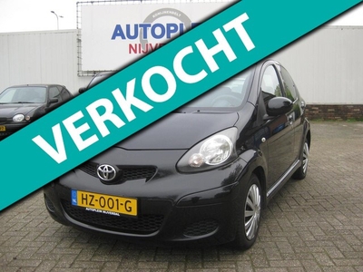 Toyota Aygo 1.0-12V Access mooi complete zuinige Aygo met