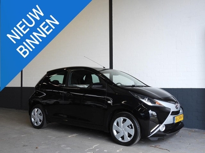 Toyota Aygo 1.0 VVT-i Aut. X-Play AIRCO/CAMERA/BLUETOOTH!