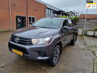 Toyota HiLux 2.4 D-4D-F Xtra Cab Cool Comfort, ZEER MOOIE