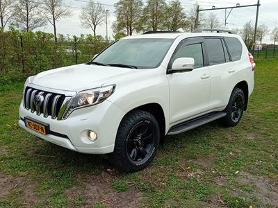 Toyota Land Cruiser 2.8 D-4D-F Executive Blind Van