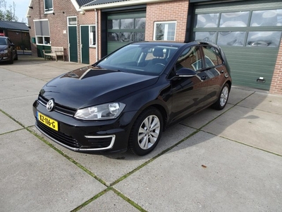 Volkswagen Golf 1.0 TSI Connected Series