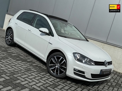 Volkswagen Golf 1.2 TSI Cup R Edition Pano Clima Cruise