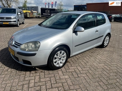 Volkswagen Golf 1.4 Trendline GOED LEZEN