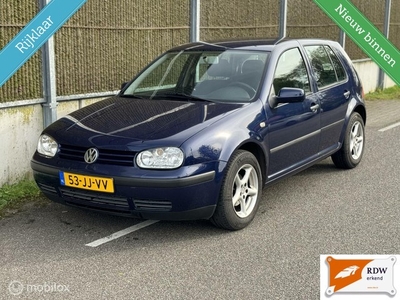 Volkswagen Golf 1.6-16V NAP/AIRCO/CRUISE