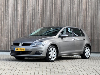 Volkswagen Golf 2.0 TDI Highline LEDACCAUT