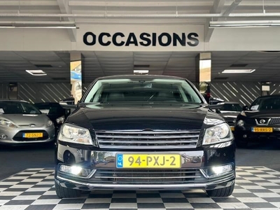 Volkswagen Passat 1.4 Turbo Leer Stoelverw Navigatie PDC