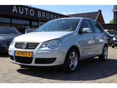 Volkswagen Polo 1.4-16V COMFORTLINE AIRCO CRUISE 1e