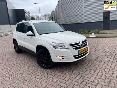 Volkswagen Tiguan 1.4 TSI Sport&Style 4Motion GLAS DAK