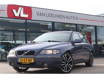 Volvo S60 2.4 Airco Bluetooth radio Cruise control