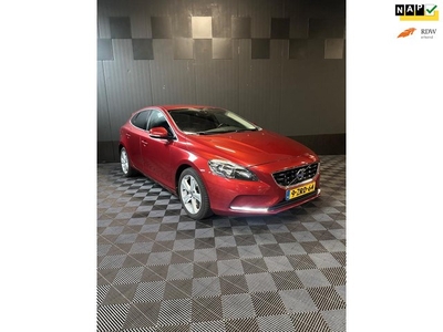 Volvo V40 1.6 T4 Momentum Navi PDC Led