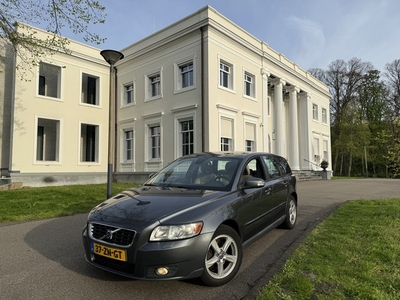 Volvo V50 2.0 GERESERVEERD, VOLLEDER, NAVIGATIE (bj 2008)