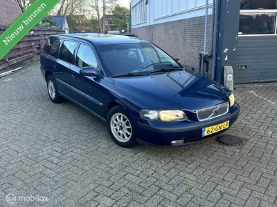 Volvo V70 2.4 Comfort Line inruilkoopje AUTOMAAT