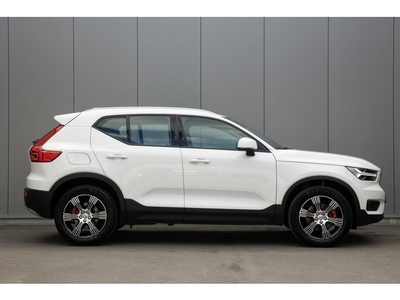 Volvo XC40 B4 Momentum Pro 2100kg trekgewicht 18''