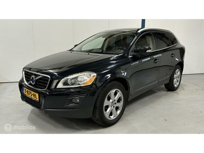 Volvo XC60 3.0 T6 AWD Momentum YOUNGTIMER / LEER / XENON