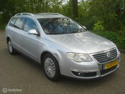 VW Passat Var. 2.0 FSI 6 Bak Highline Airco Leer APK 4-2025