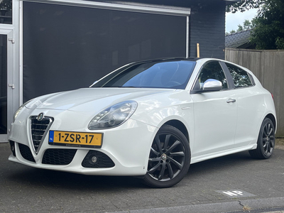 Alfa Romeo Giulietta 1.4 T Progression PANO / CLIMA / CRUISE / NAVI