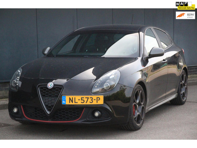 Alfa Romeo Giulietta 1.4 Turbo MultiAir Super Xenon/Navigatie/ParkeersensorTrekhaak