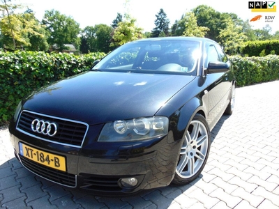 Audi A3 2.0 FSI Attraction S-Line , Clima / Leder-Alcantara / Stoelverwarming / Elec.Pakket / Xenon / Pdc / 18-Inch Lm Velgen.