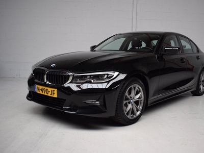 BMW 3-serie 318i Business Edition NIEUWE TYPE ORG.NED / LED / NAP / HALF-LEDER / CARPLAY / SFEERVERLICHTING