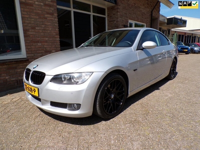 BMW 3-serie Coupé 320i Automaat / leder / airco