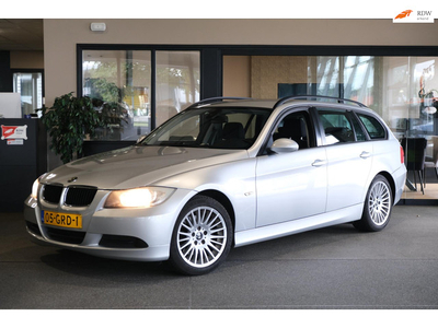 BMW 3-serie Touring 318i Executive Navi Cruise Pdc MF-Stuur Climate