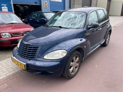 Chrysler PT Cruiser 2.0-16V Limited Automaat LEDER + Schuifdak APK sep-24 Prima auto nog met 4 nieuwe banden. Boekjes en NAP aanwezig.