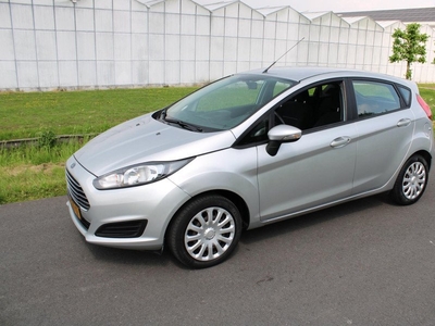 Ford Fiesta 1.0 Style 5 Drs met Navigatie en Airco