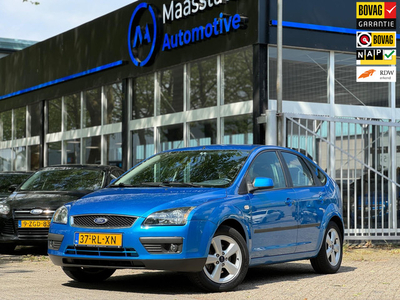 Ford Focus 1.6-First Edition|Airco|Cruise|Trekhaak|LM Velgen|Voorruitverwarming|Topstaat|Radio|Ruime auto