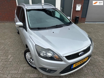 Ford Focus Wagon 1.8 Titanium Flexi Fuel / Navi / Clima / Cruise / DAB+