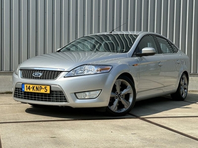 Ford Mondeo 2.0-16V Limited 167DKM - Navi - Sportstoelen - Trekhaak