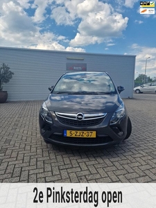 Opel Zafira Tourer 1.6 CDTI Business+ 7p,(alleen handelaren) of (export), Zafira rijd goed, div lampjes branden panoramadak ,airco