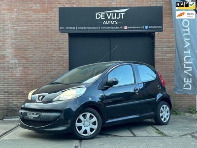 Peugeot 107 1.0-12V XS 5-DRS | Airco | Toerenteller | CV op Afstand | Radio cd speler | Stuurbekrachtiging |