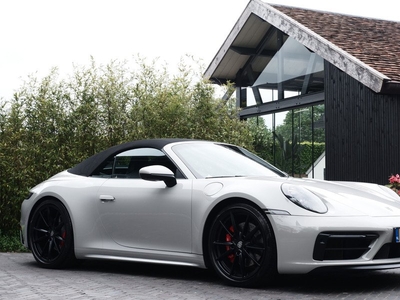 Porsche 911 Cabrio 3.0 Carrera S / 450pk / Sport Design / Sportchrono / Krijt Grijs / Vol Opties / NIEUWSTAAT