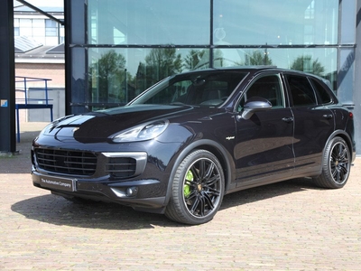 Porsche Cayenne 3.0 S E-Hybrid GTS